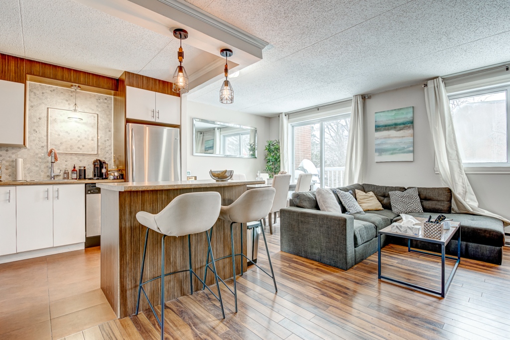 330 Rue Querbes, VaudreuilDorion