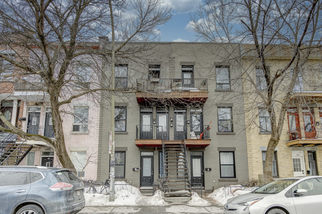 5924 Rue SaintUrbain, Montréal