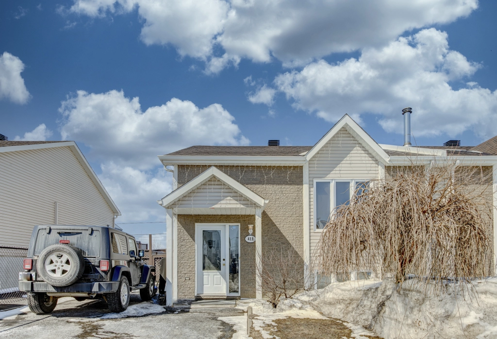 411 Rue Prud'Homme, SaintLinLaurentides