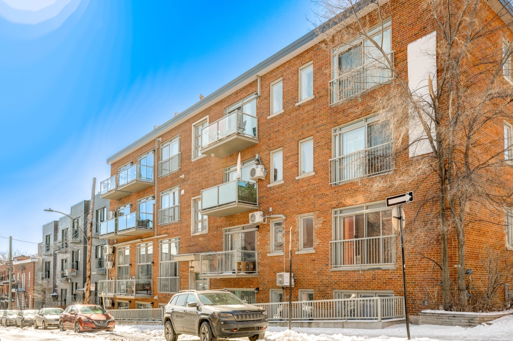 2244 Rue Harmony, Montréal - Ahvendre.com